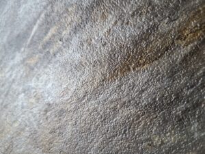 SPC стеновые панель антивандальная фактурная полуматовая сталь и платина SPCM003 (2800×1200×3 мм)